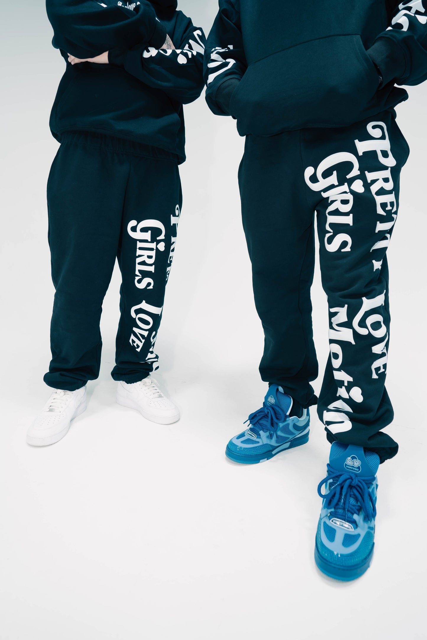 Pretty Girls Love Motion-sweatpants
